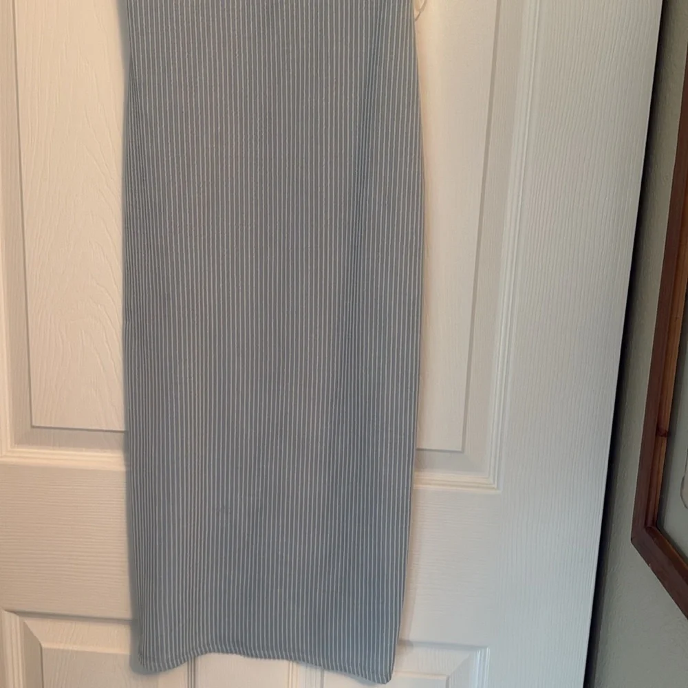 Blue dress - Picture 3 of 3